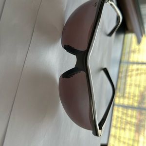 Maui Jim Sport 402-14 sunglasses unisex. Lens rated 8 out of 10.